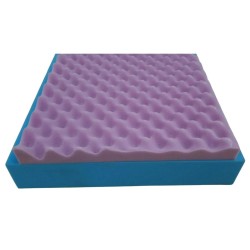 Polymeric flooring on a mattress with an orthopedic filler with a relief surface